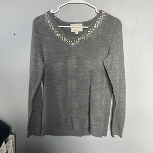 Debbie Morgan M gray rounded neckline sweater light academia library grandma